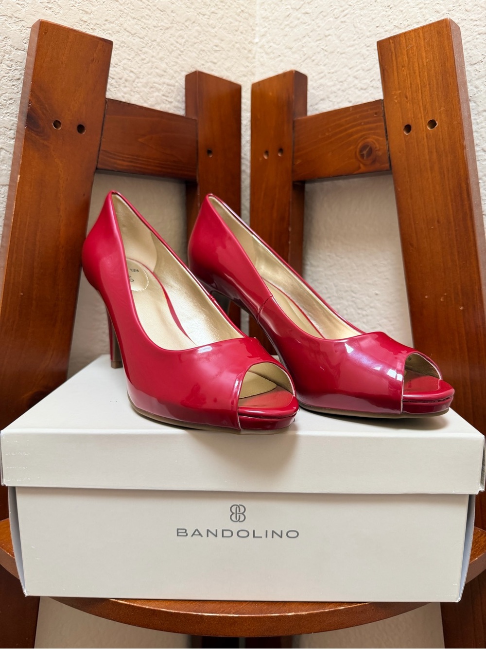 New…Bandolino Rainaa 3 Peep-Toe Heels..